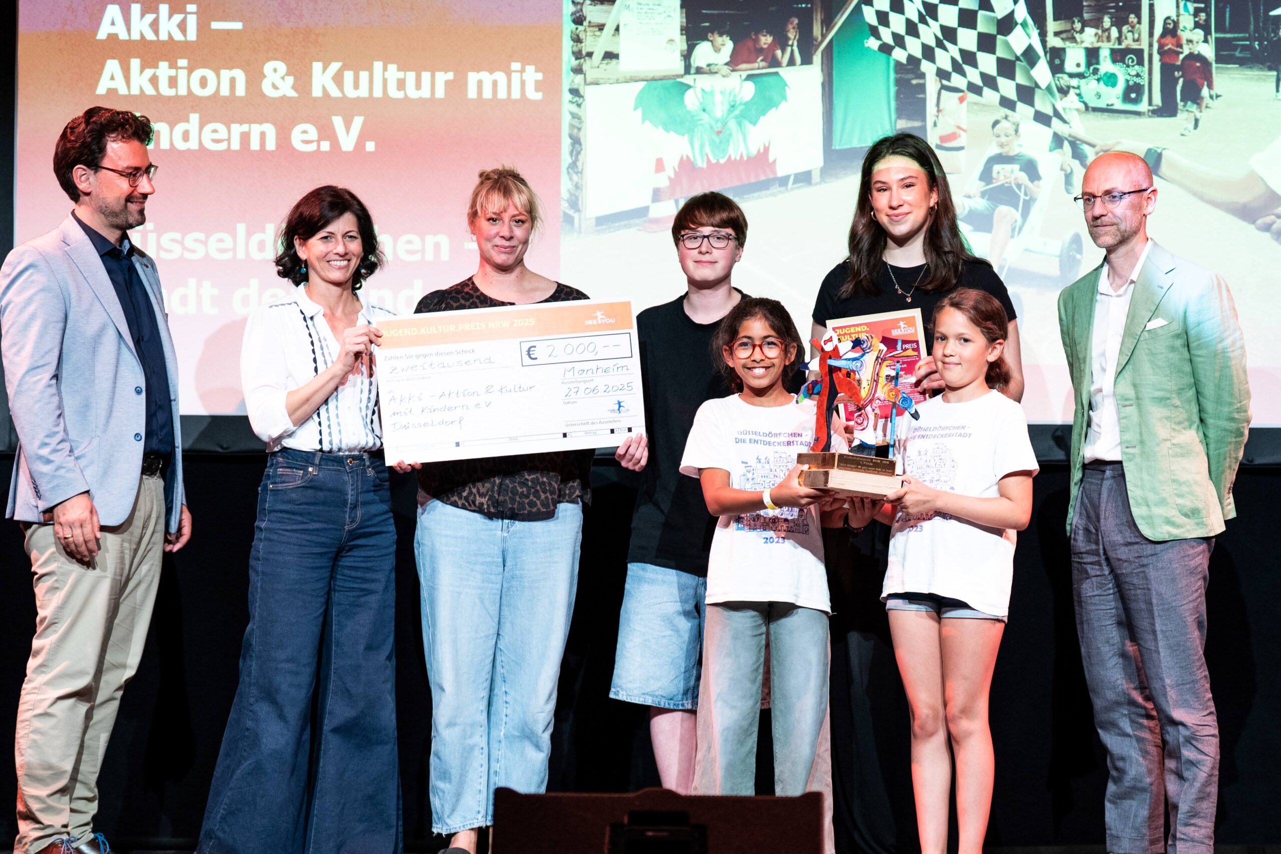 Foto ©Vanessa Stratmann&Adrian Breuer – 1. Preis Kinder.Kultur.Preis NRW _ Akki – Aktion und Kultur mit Kindern e.V. mit Marc Alexander Ulrich und Stefan Jung